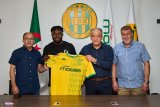 JS Kabylie : le club entame son mercato estival par 2 recrues de taille