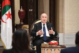 Tebboune évoque les relations avec les USA et répond aux taxes imposées par Trump