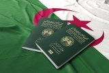 Passeports : des procédures simplifiées pour la diaspora algérienne en France
